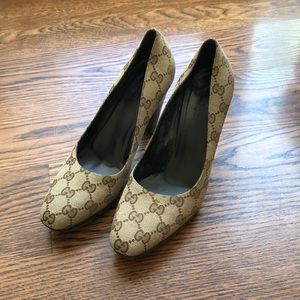 Gucci Monogram Pumps - Authentic